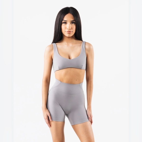 Alphalete Aura Sculpt bra - Picture 3 of 9